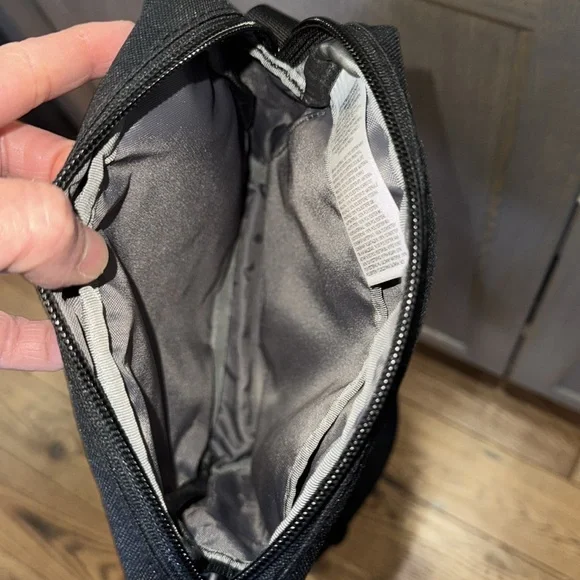 The North Face Small Shoulder Bag - Picture 4 of 8